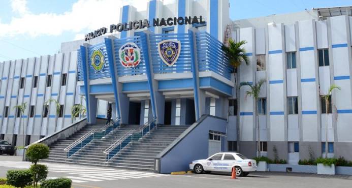 SUSPENDEN E INVESTIGAN CORONEL, MAYOR Y OTROS OFICIALES ACUSADOS DE RECIBIR SOBORNO DE 250 MIL PESOS