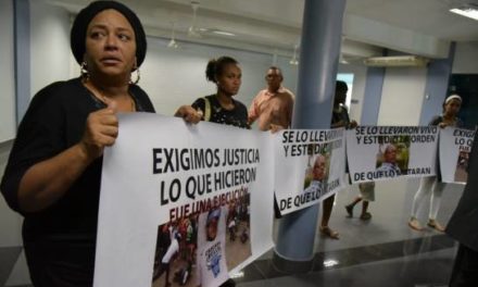 Familiares de hombre linchado en Los Alcarrizos, piden caso sea esclarecido