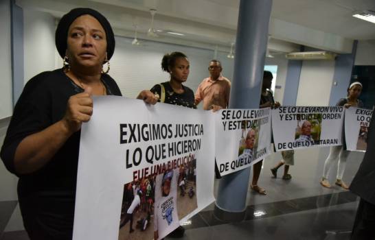Familiares de hombre linchado en Los Alcarrizos, piden caso sea esclarecido