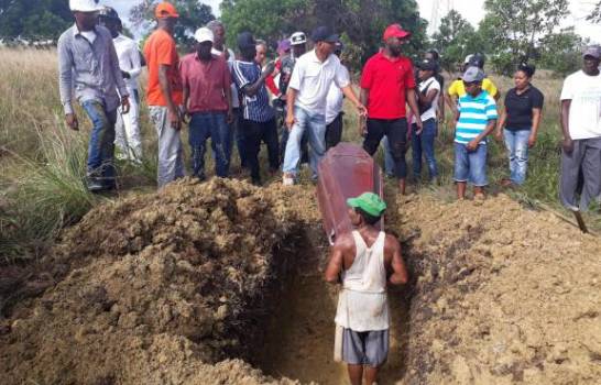 Senado aprueba resolución pide transferir terrenos del CEA para cementerio en Los Alcarrizos