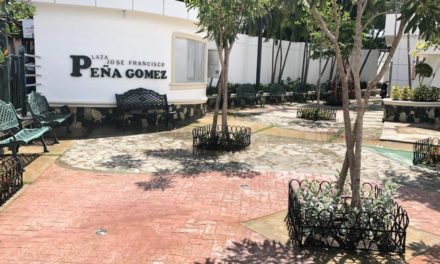 Ayuntamiento inaugura la plaza José Francisco Peña Gómez