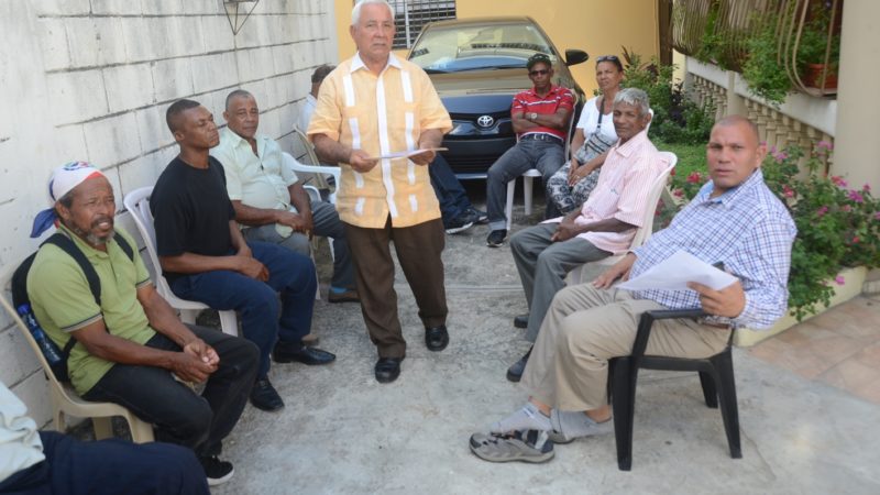 Campesinos de El Seibo piden al presidente Medina mediar para que el cubano devuelva sus tierras