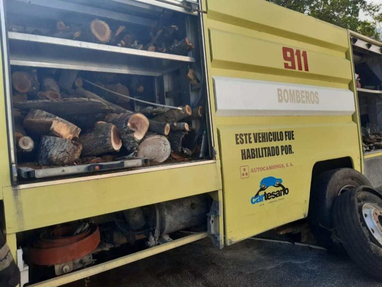 Denuncian exalcalde de Los Alcarrizos Junior Santos usaba vehículos del cuerpo de bomberos para contrabando de madera