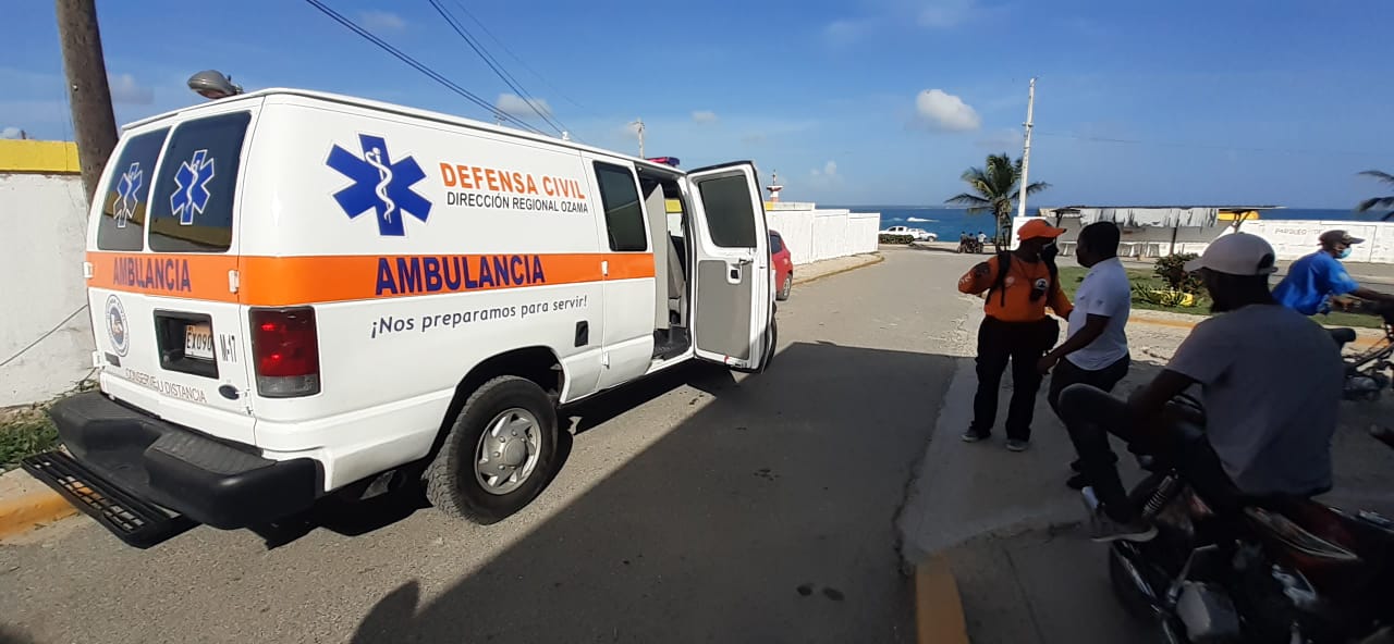 Dirección de Gestión de Riesgos brinda seguridad a quienes visitan playa Boca Chica