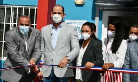 PROMESE/CAL inaugura dos “Farmacia del Pueblo” en Nagua