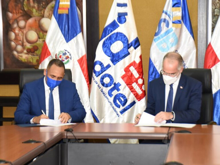 Indotel y Superintendencia de Bancos firman acuerdo para proteger a usuarios ante llamadas excesivas de cobros y servicios