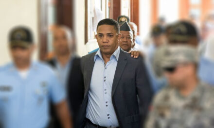 Fiscales acusan a Octavio Dotel de lavar dinero de la red de “César el Abusador”