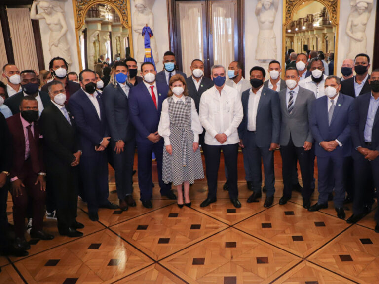 Presidente Abinader califica a los jugadores dominicanos en Grandes Ligas como Marca País