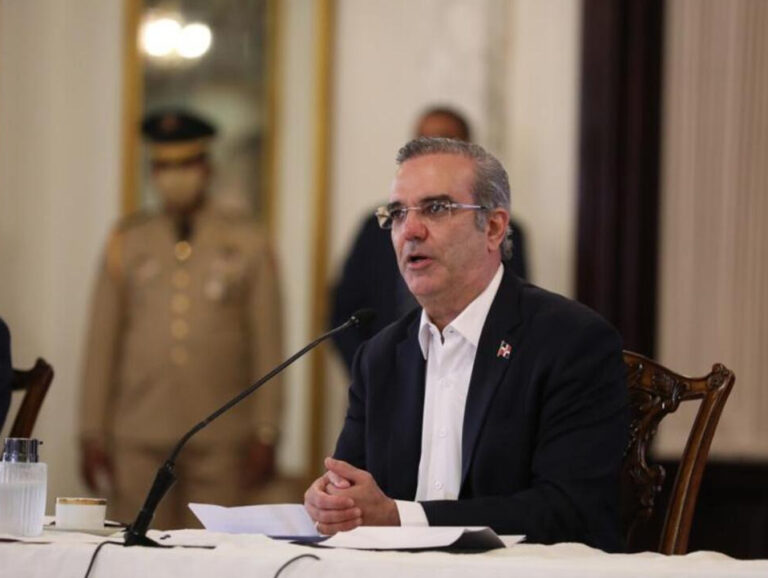 Presidente Abinader ordena cierre de la frontera