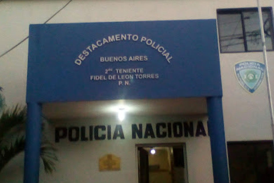 Policías golpean periodista en pleno destacamento policial de Buenos Aires, Herrera
