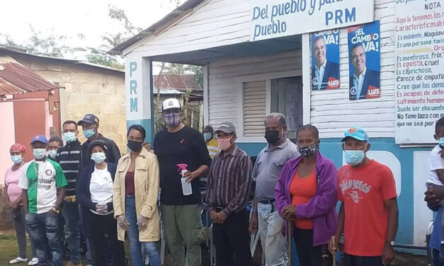 El Movimiento Político Hermanos Unidos El Carrizal hace entrega equipos de salud