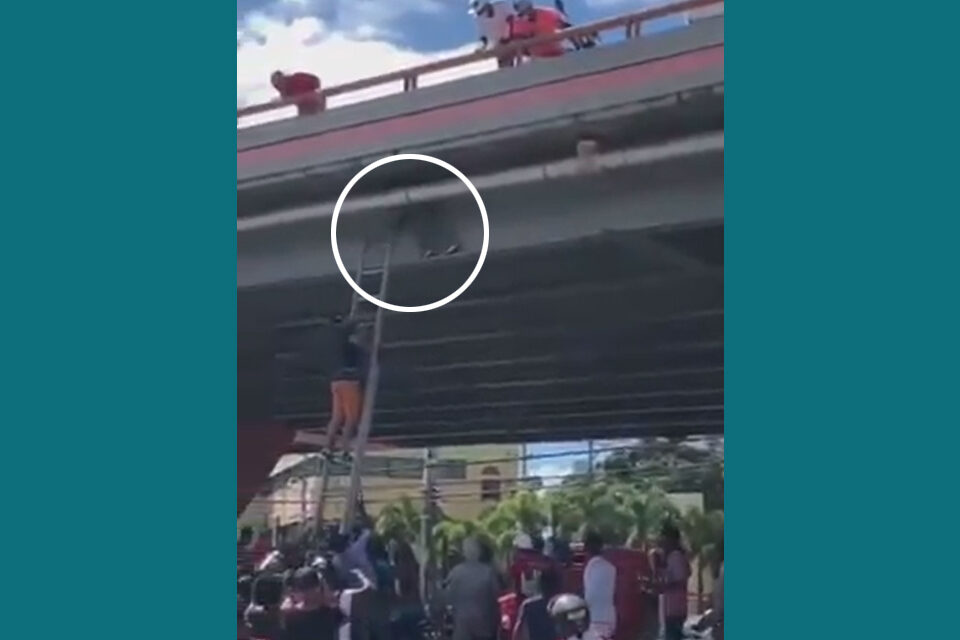 «Hombre Araña» camina en elevado