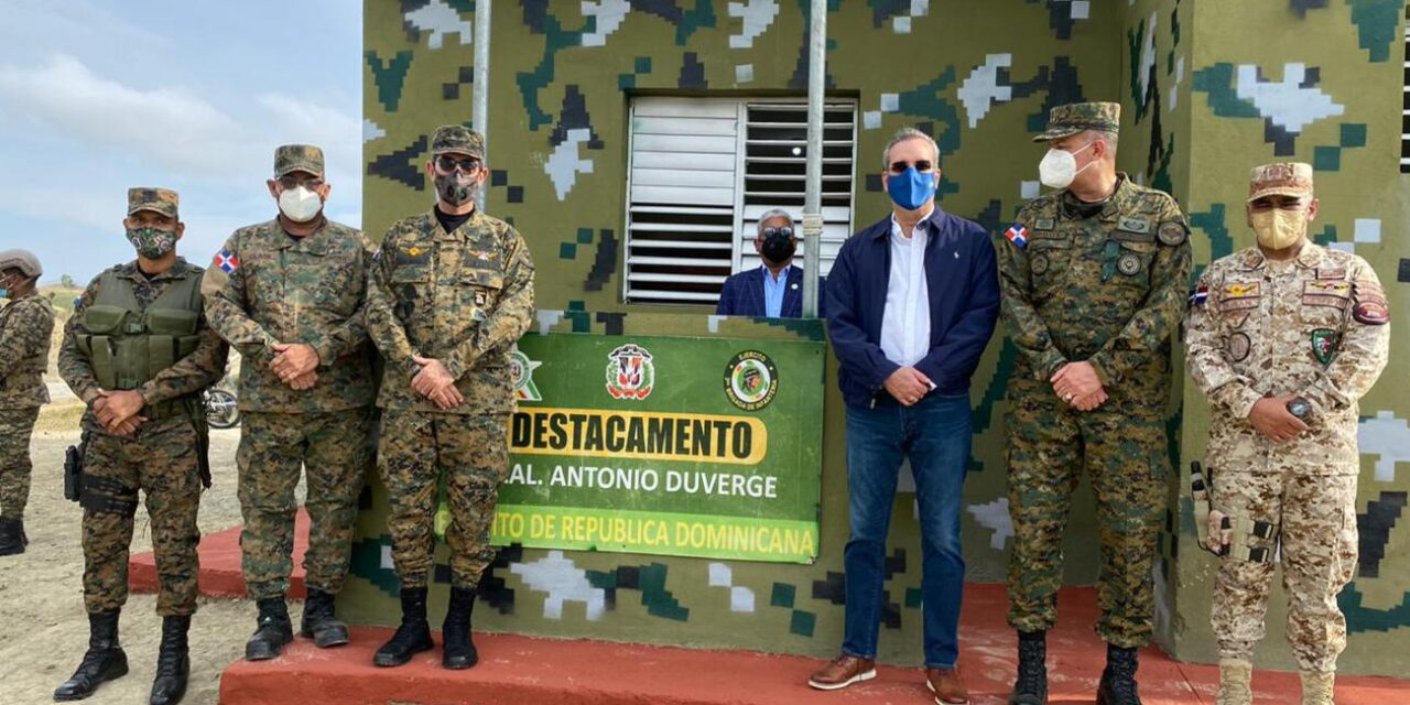 Presidente Abinader hace un recorrido por varios puntos de la zona fronteriza