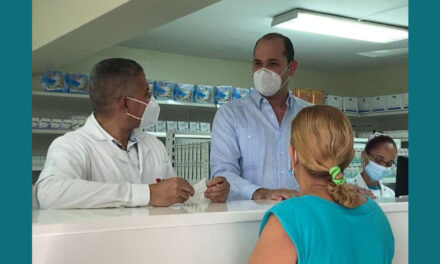 Director Promese/Cal realiza recorrido por Farmacias del Pueblo; agiliza entrega de medicamentos