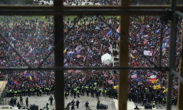 Seguidores de Trump asaltan al Capitolio en Washington, centro del poder político de EEUU