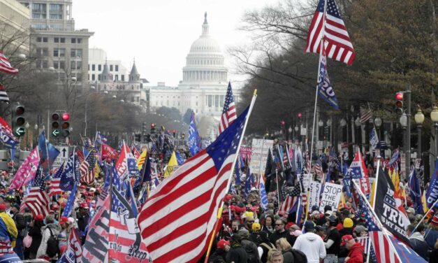 Seguidores de Trump asaltan al Capitolio en Washington, centro del poder político de EEUU