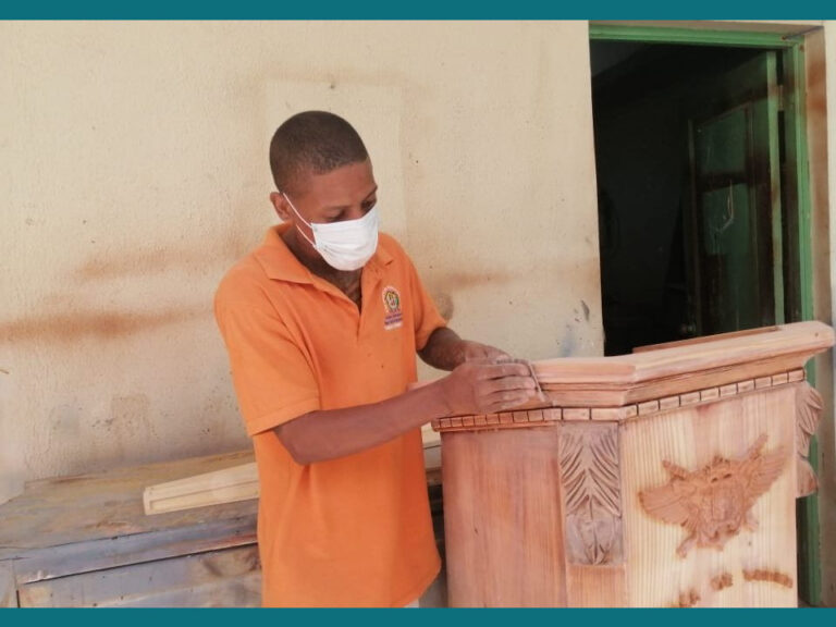 Diputados se interesan por La Victoria