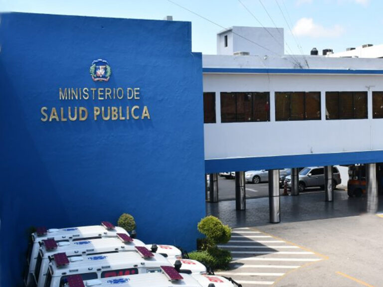 Area VIII Salud entre Covid, malaria y dengue