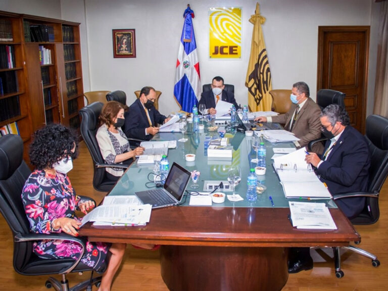 JCE establece orden de los partidos