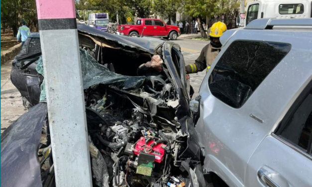 Aparatoso accidente deja 4 muertos