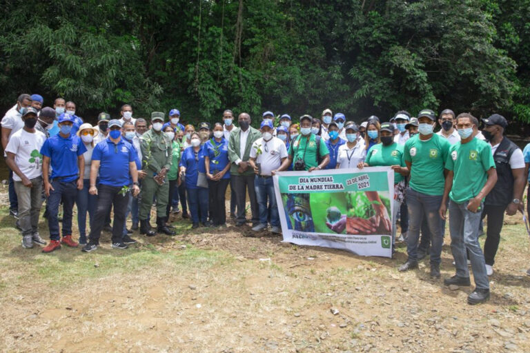Procuraduría de Medio Ambiente reforesta