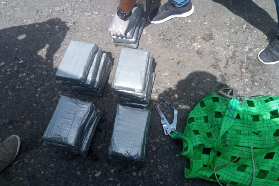 Ocupan 23 paquetes cocaína en Puerto de Haina