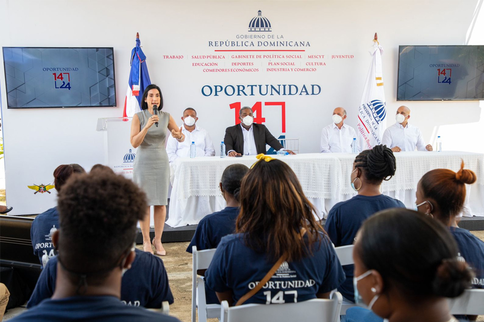 Inauguran programa “Oportunidad 14-24”