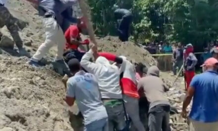 Pared aplasta tres personas en Baní