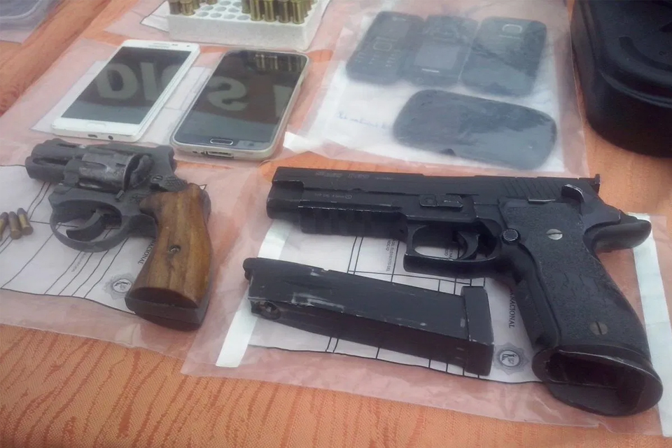 A prisión raso PN vendía armas retenidas como evidencias