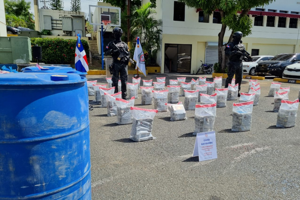 Apresan colombianos y ocupan cocaína en Higüey