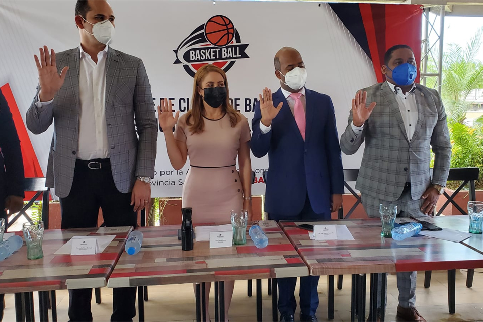 Juramentan Comité Organizador torneo baloncesto superior Los Alcarrizos