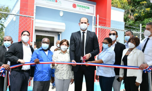 Inauguran dos Farmacias del Pueblo en El Limonal y El Carretón, provincia Peravia