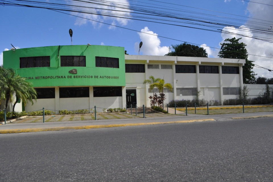 OMSA compra 150 mil galones de gasolina solamente para 6 vehículos livianos
