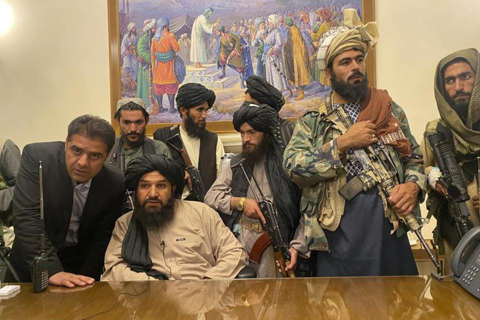 Los talibanes toman control de la ciudad de Kabul