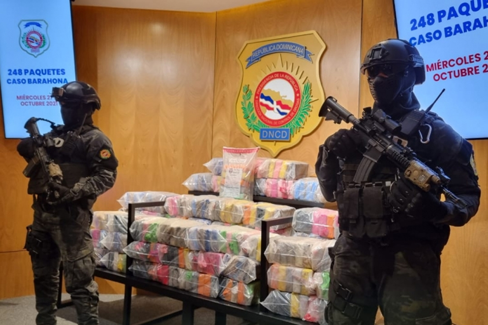 DNCD ocupa 248 paquetes de cocaína en costas de Barahona