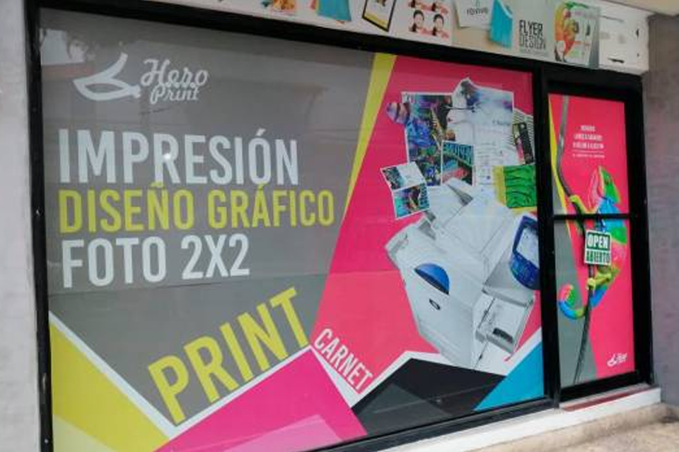 Cierran imprenta falsificaba tarjetas de vacunación y pruebas PCR