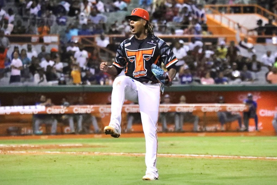 Toros vencen nuevamente a Tigres del Licey