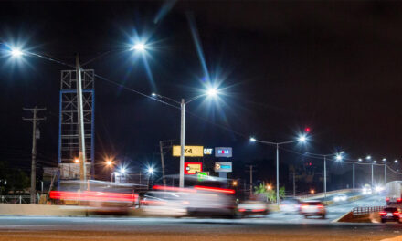 Edesur ilumina tramo de la autopista Duarte