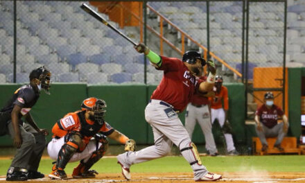 Gigantes le ganan a los Toros