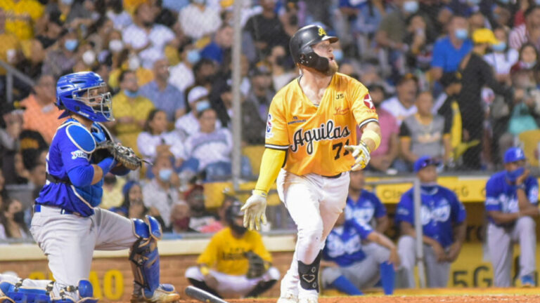 Águilas triunfan frente a los Tigres 4-1