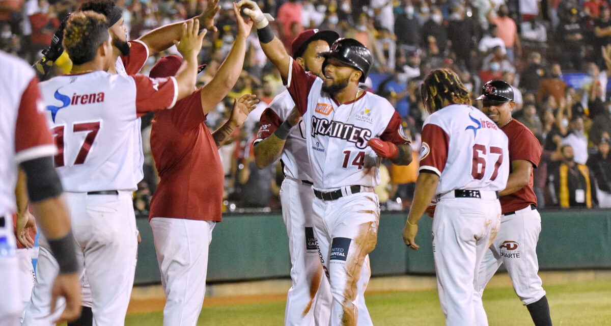 Gigantes superan a las Águilas 8-7