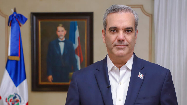 Abinader pide al Senado hacer vistas públicas fideicomiso Punta Catalina