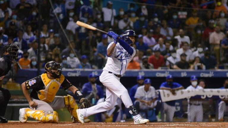 Tigres dominan a las Águilas 2-1