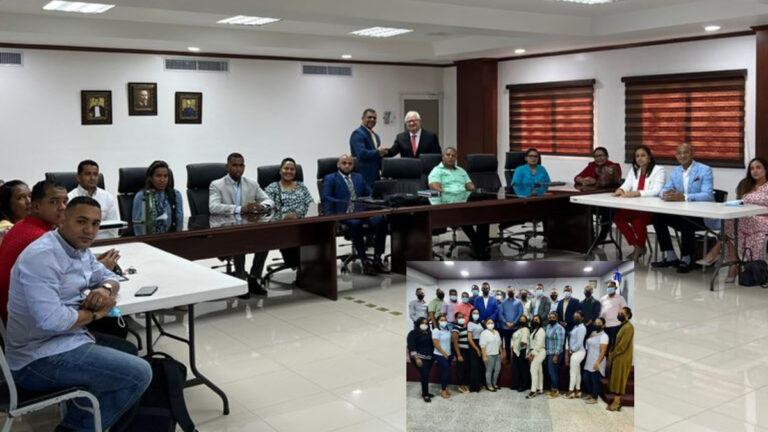 Más de cien policías están haciendo maestrías