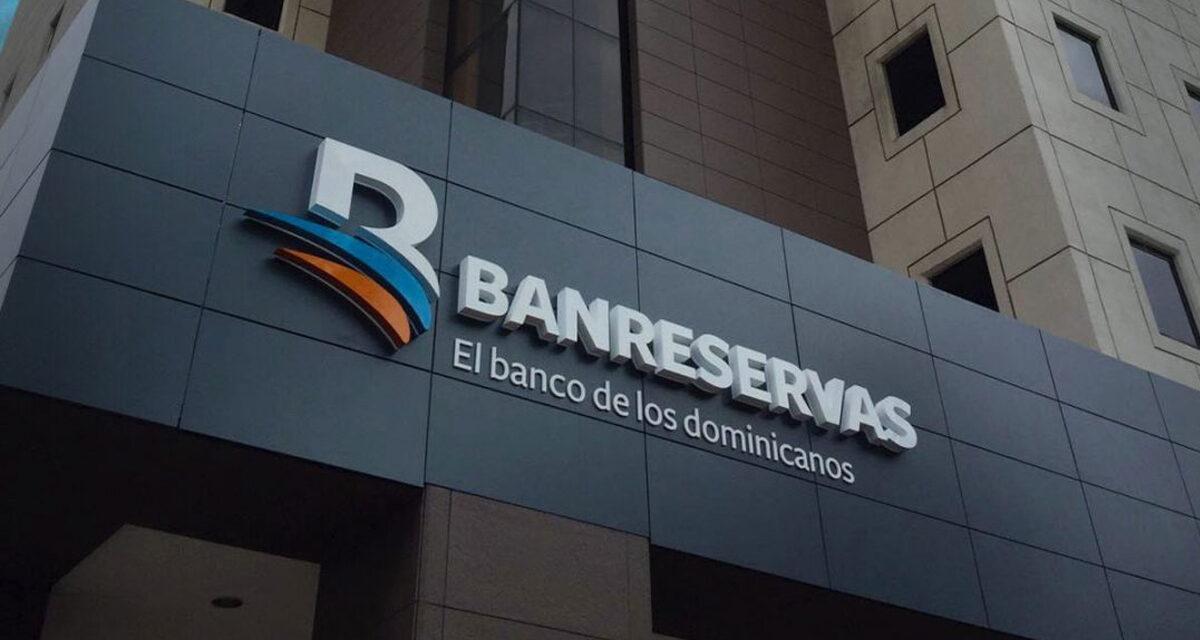 Dictan prisión preventiva a empleado Banreservas