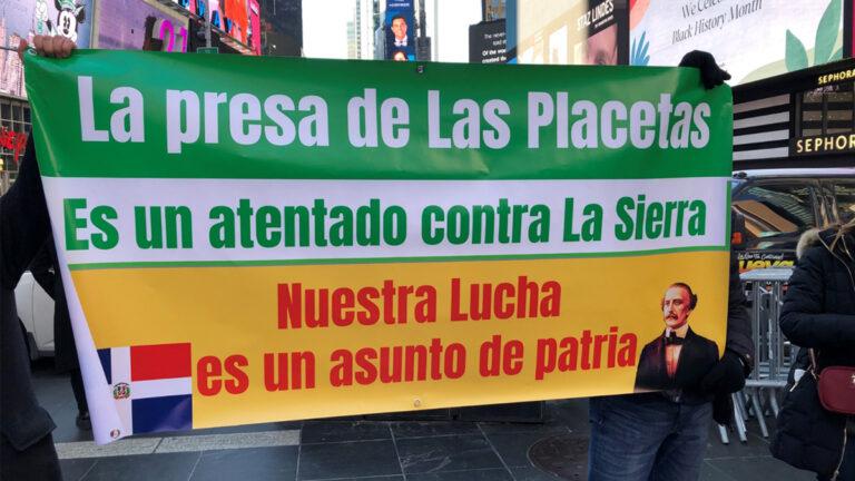Serranos RD hacen piquete en NY contra la construcción de la presa de Las Placetas