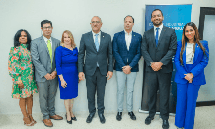 Presentan planificación del primer distrito industrial RD