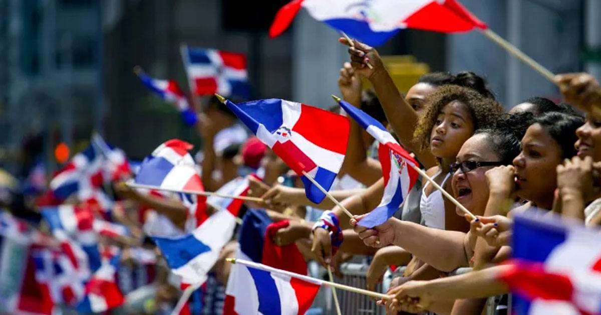 Dominicanos enfrentan obstáculos en el exterior bajo gobierno de Abinader