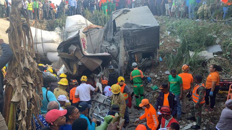 Accidente fatal en Haina: luto y desesperación en San Cristóbal