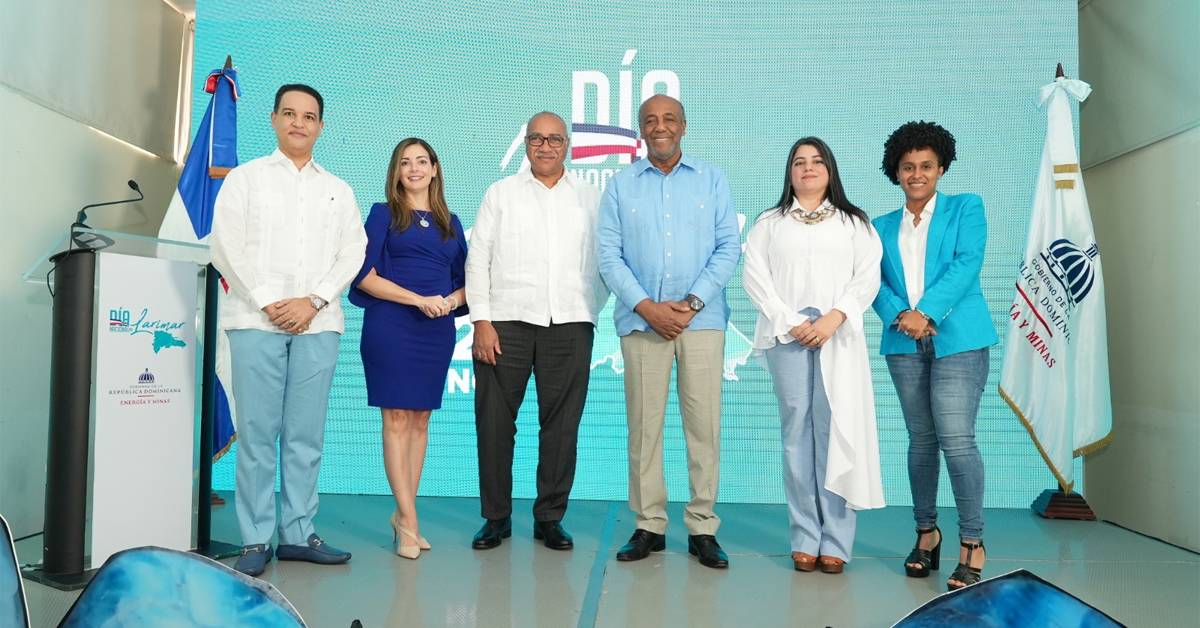 Energía y Minas celebra el día nacional del larimar